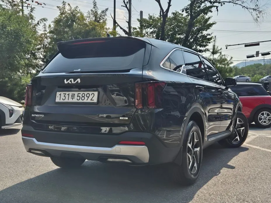 Kia Sorento — фото 8
