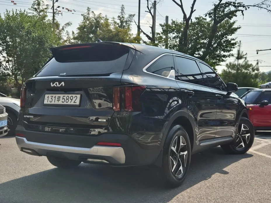 Kia Sorento — фото 6