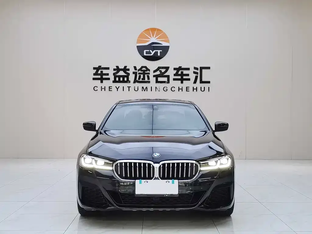 BMW 5 Series — фото 5