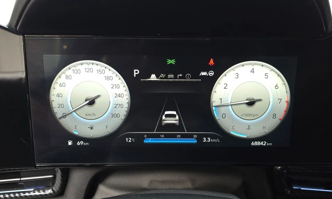 Hyundai AVANTE — фото 2