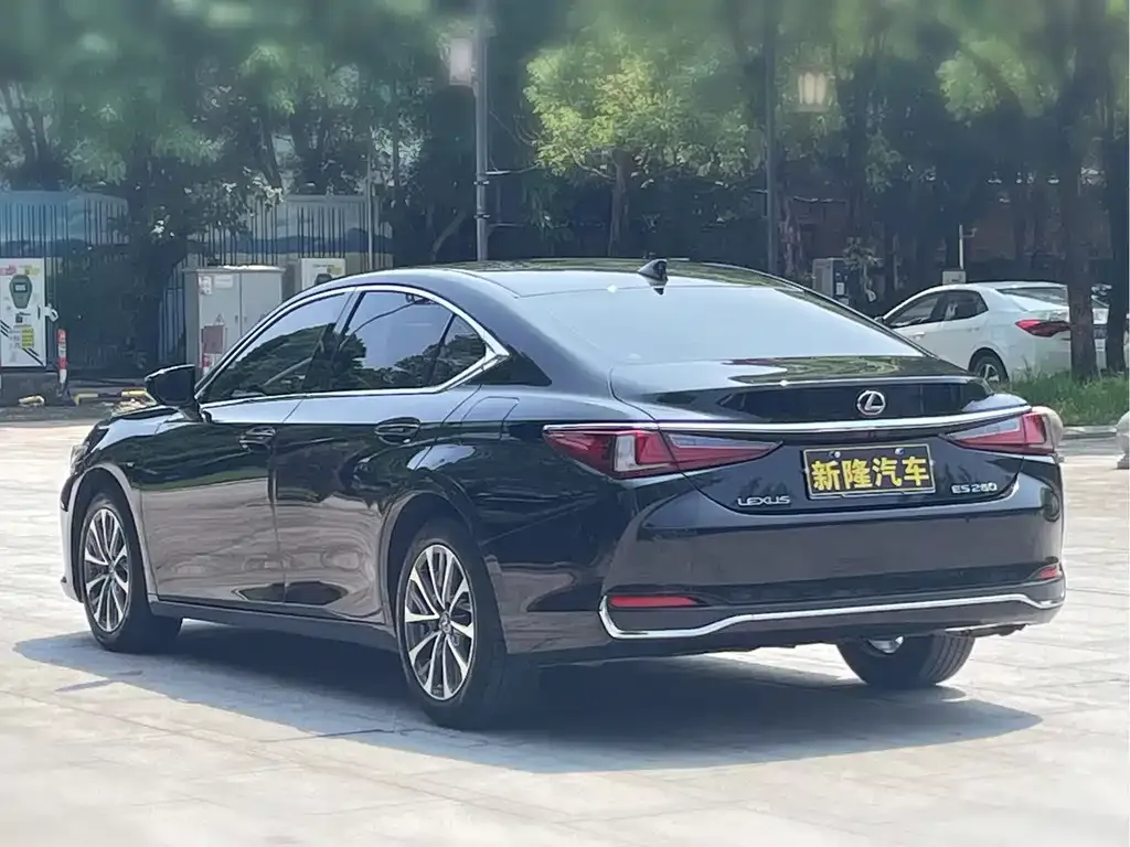 Lexus ES — фото 2