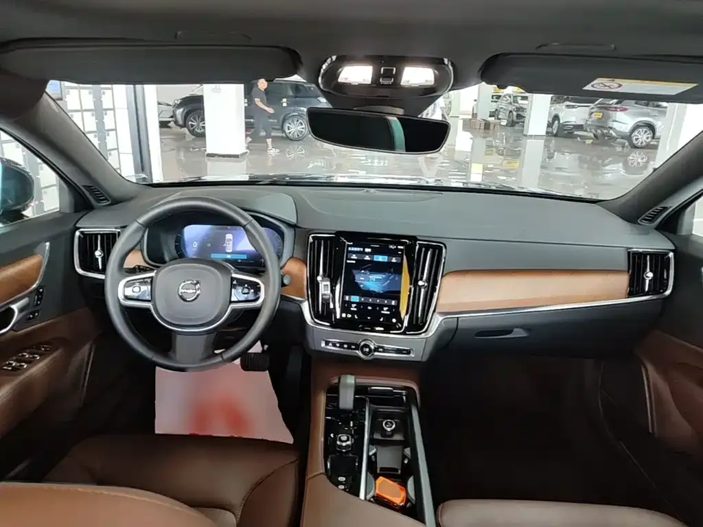 Volvo S90 — фото 10