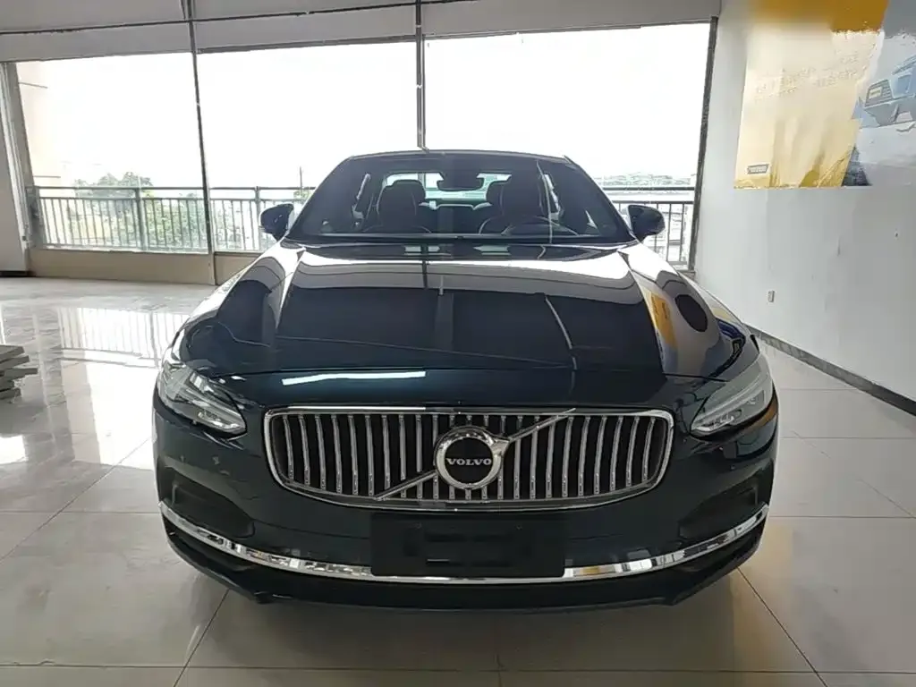 Volvo S90 — фото 3