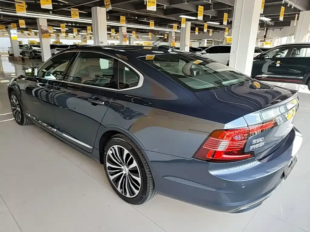 Volvo S90 — фото 9