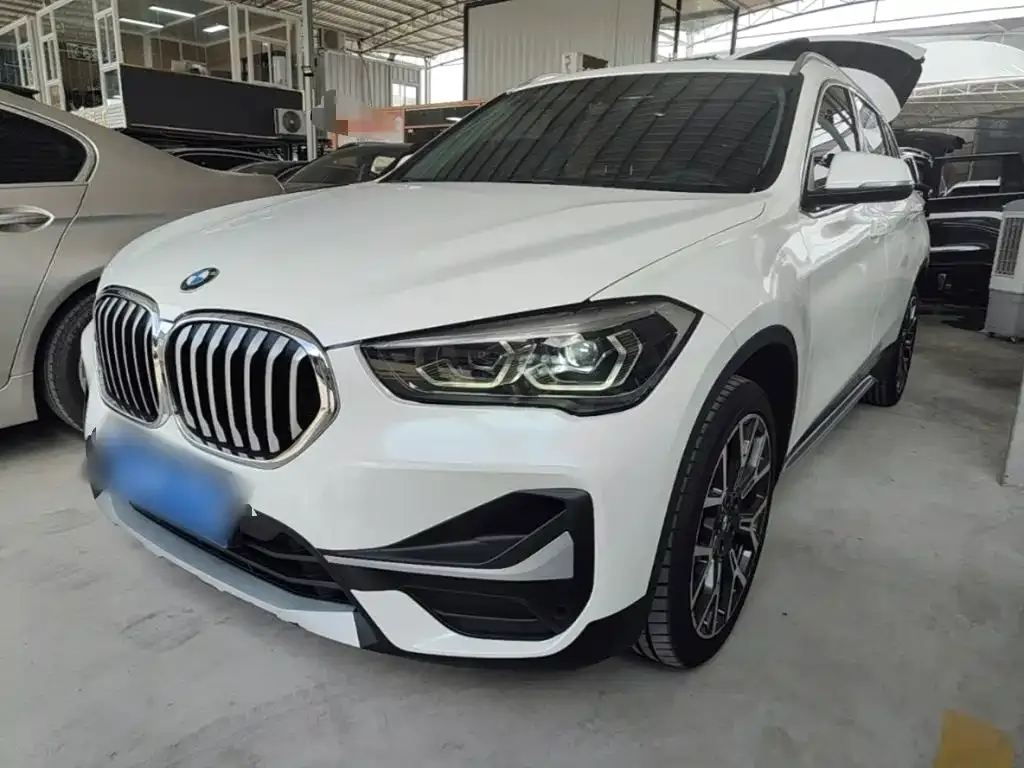 BMW X1 — фото 9