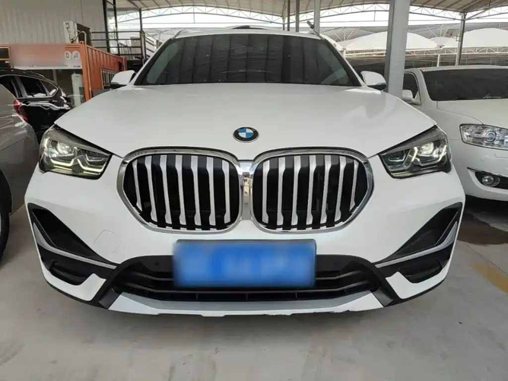 BMW X1 — фото 10