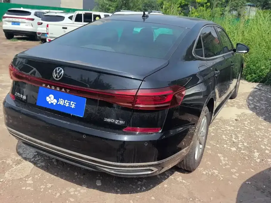 Volkswagen Passat — фото 10