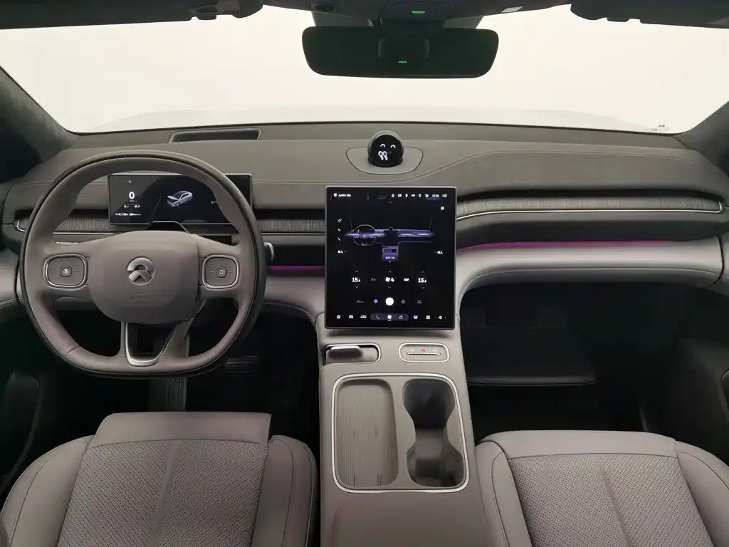 NIO EC6 — фото 10