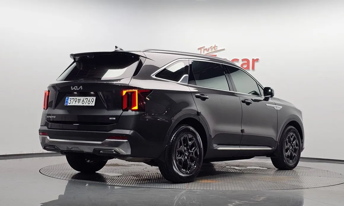 Kia Sorento — фото 5