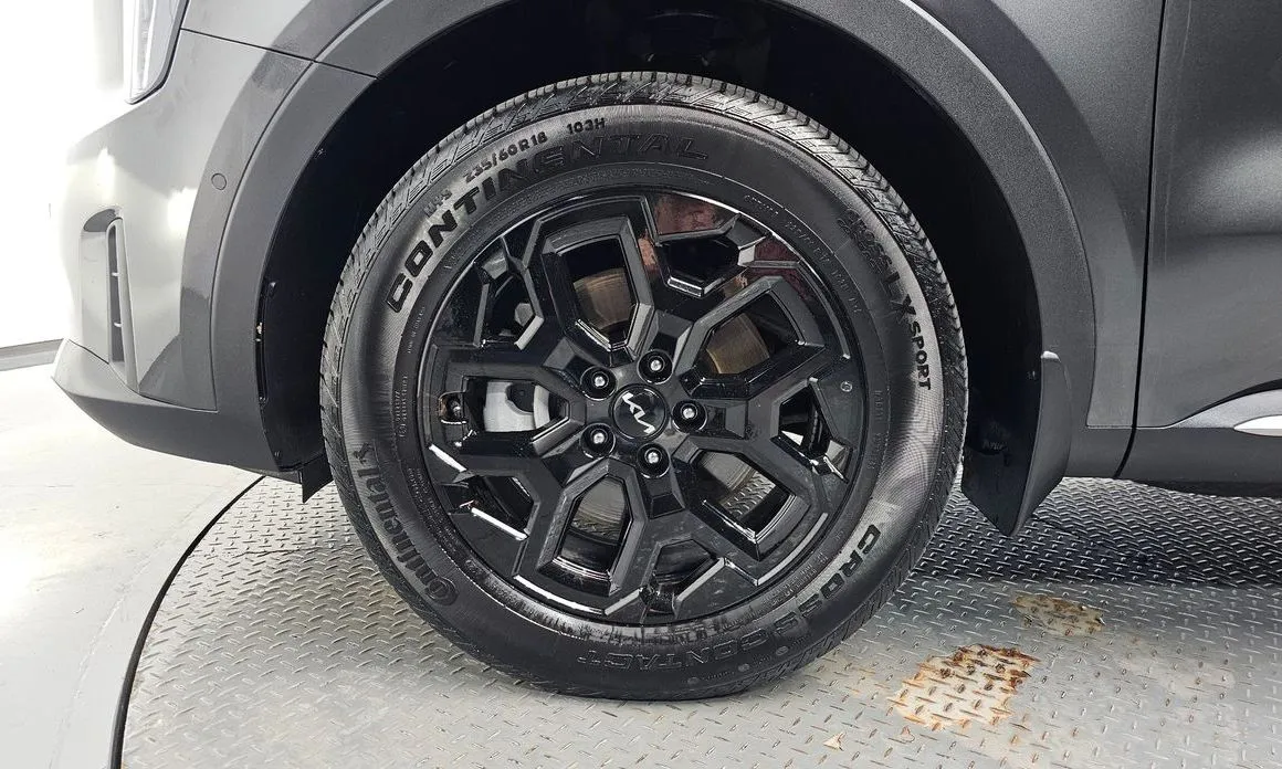 Kia Sorento — фото 6