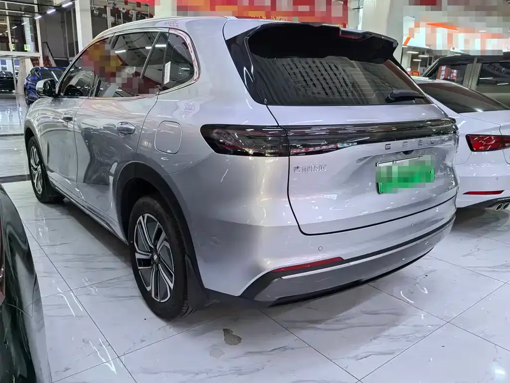 Geely Galaxy Xingjian 7 — фото 8