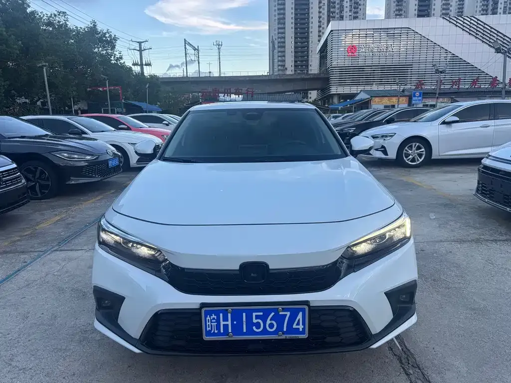 Honda Civic — фото 1