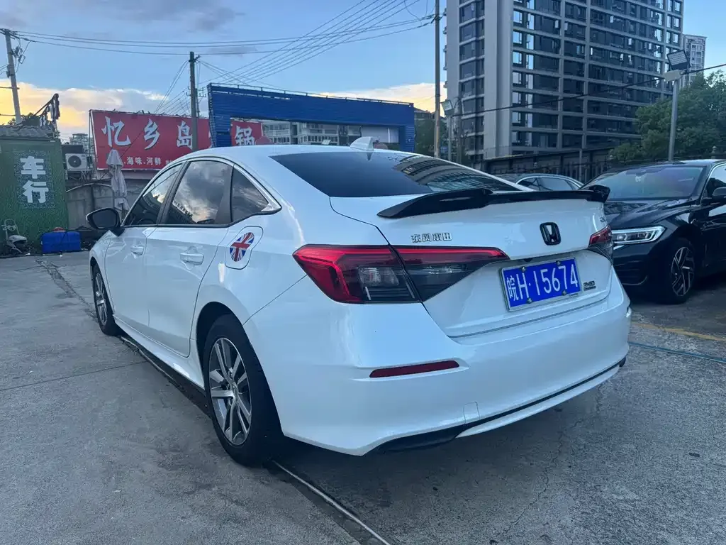Honda Civic — фото 10