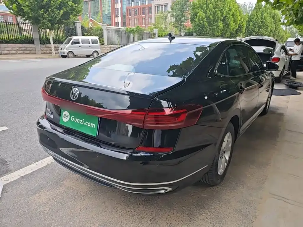 Volkswagen Passat — фото 10