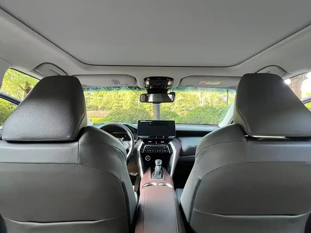 Toyota Harrier — фото 2