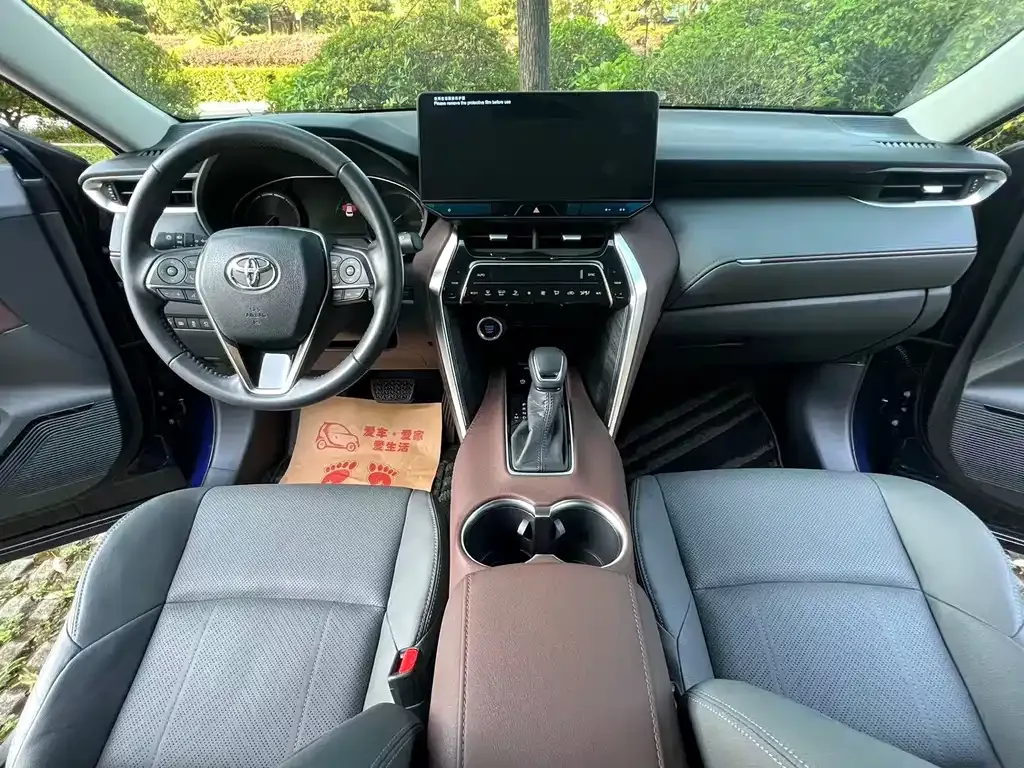 Toyota Harrier — фото 4