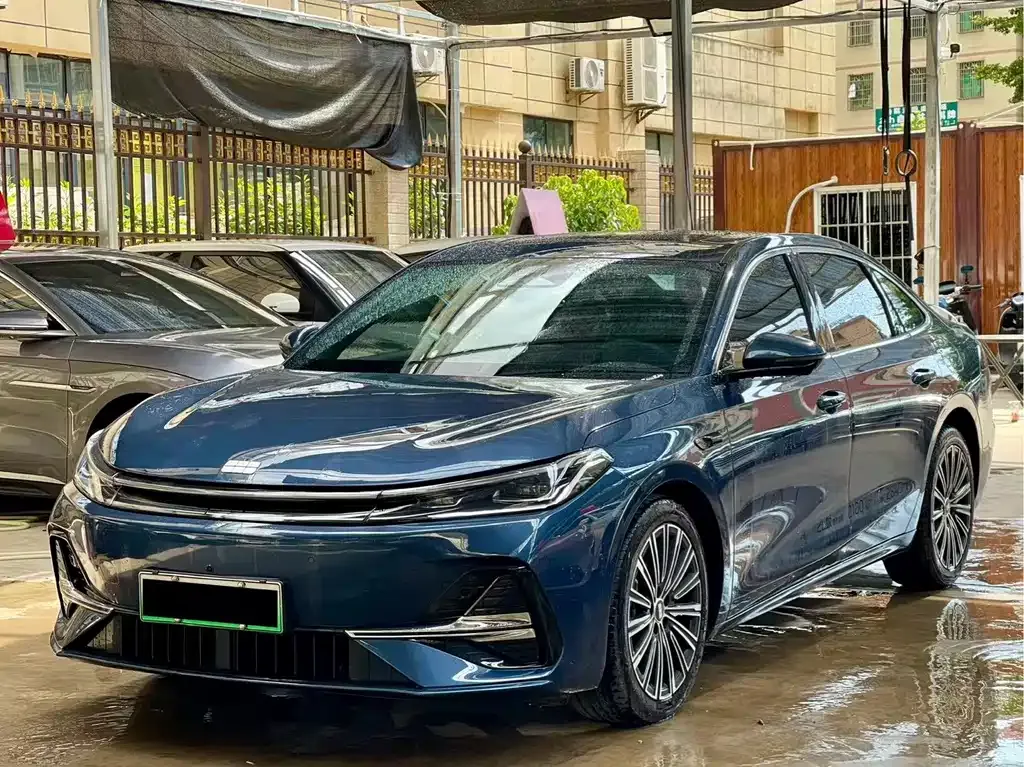 Geely 银河A7 EM — фото 1