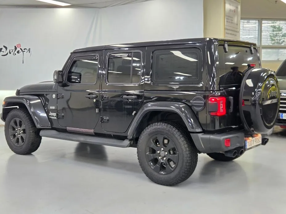 Jeep Wrangler — фото 5