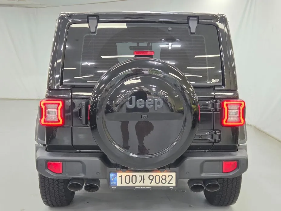 Jeep Wrangler — фото 8