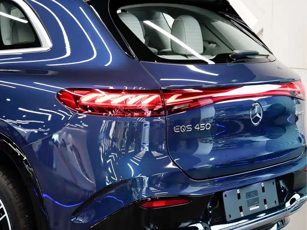 Mercedes-Benz EQS SUV — фото 6