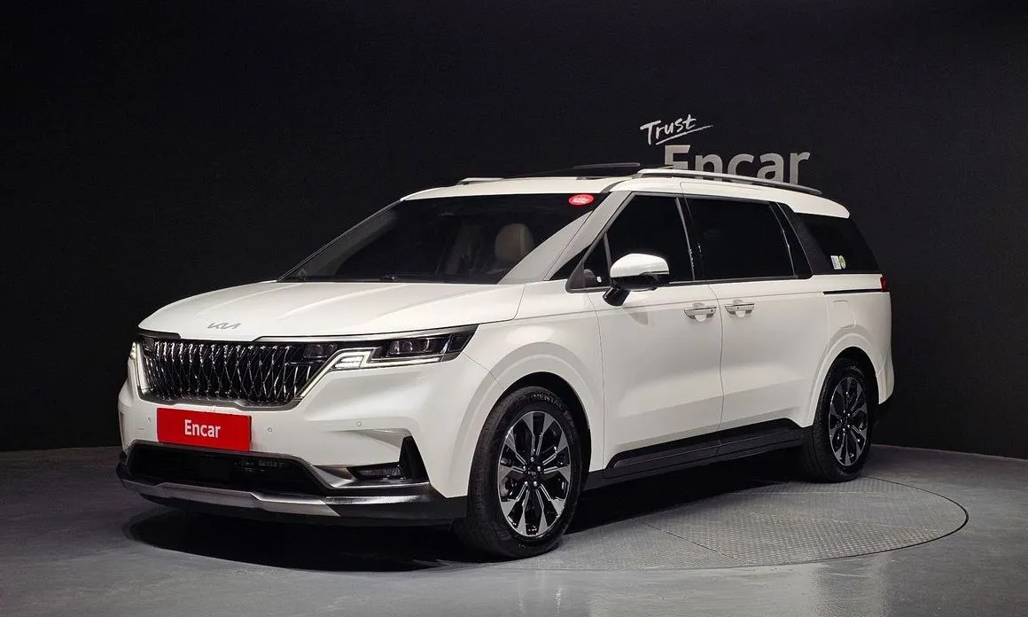 Kia Carnival — фото 1