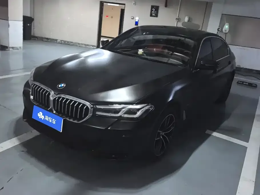 BMW 5 Series — фото 1
