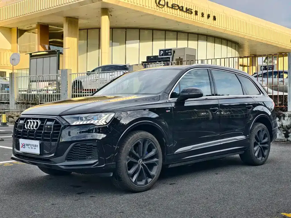 Audi Q7 — фото 7
