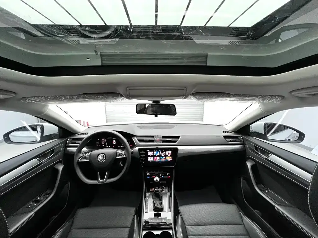 Skoda Superb — фото 6