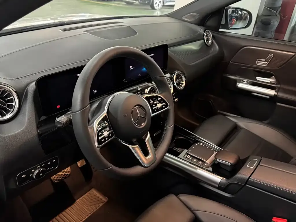 Mercedes-Benz GLA — фото 9