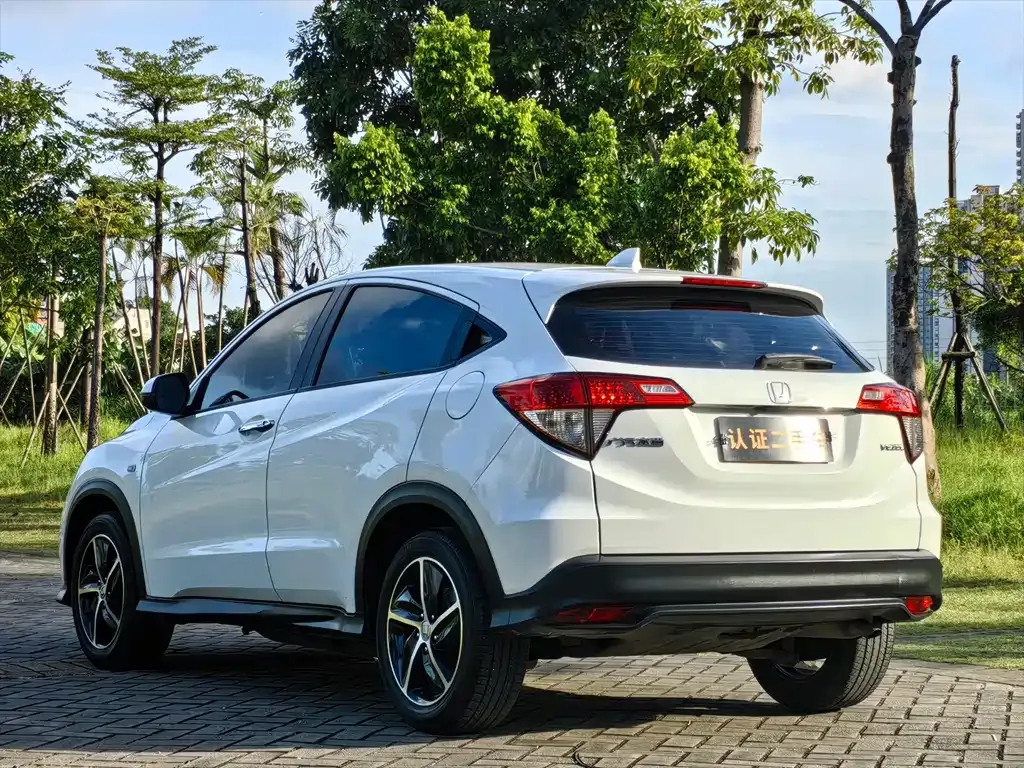 Honda Vezel — фото 9