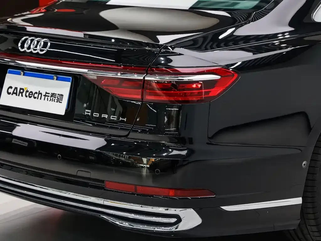 Audi A8 — фото 9