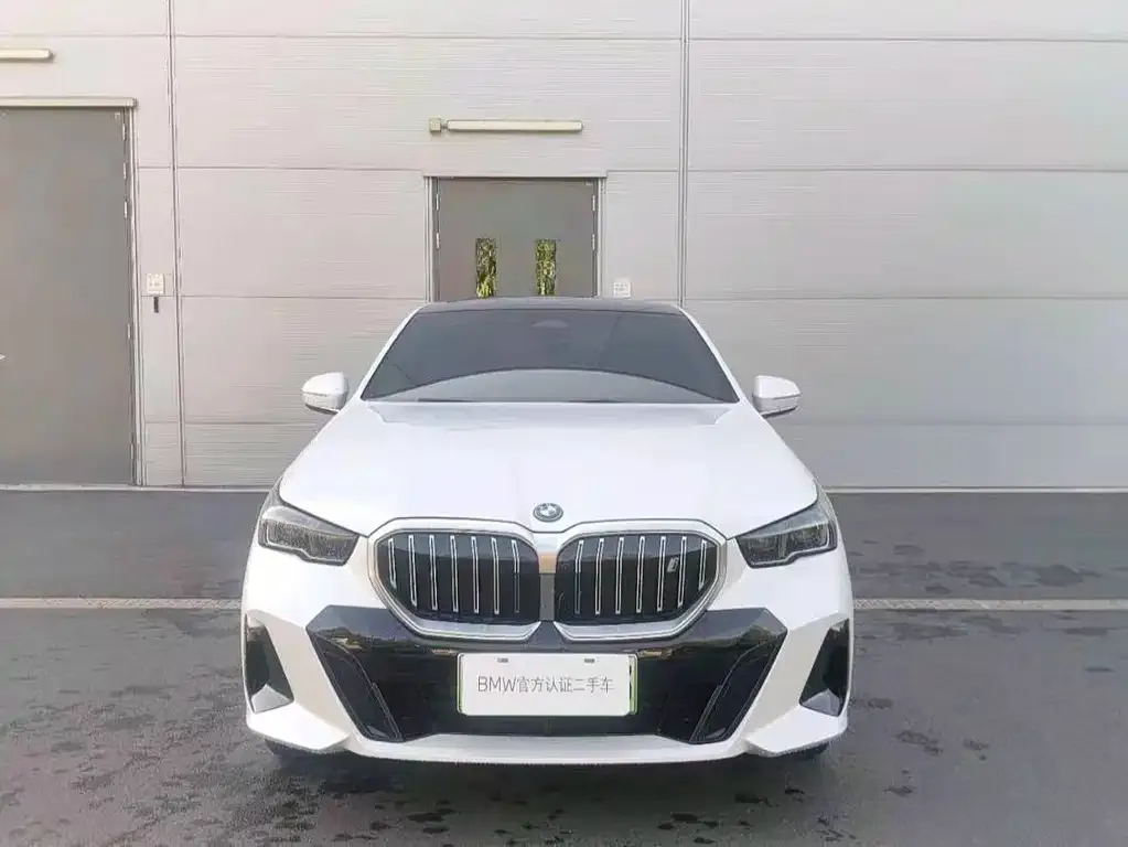 BMW i5 — фото 2