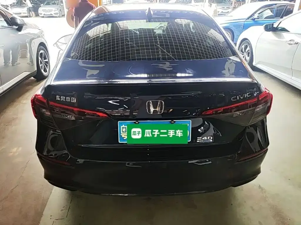 Honda Civic — фото 10