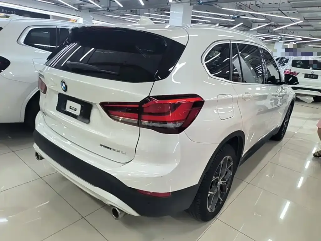 BMW X1 — фото 8