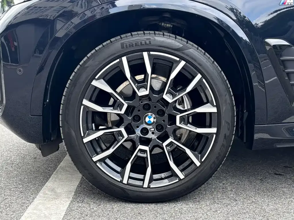 BMW X5 — фото 6