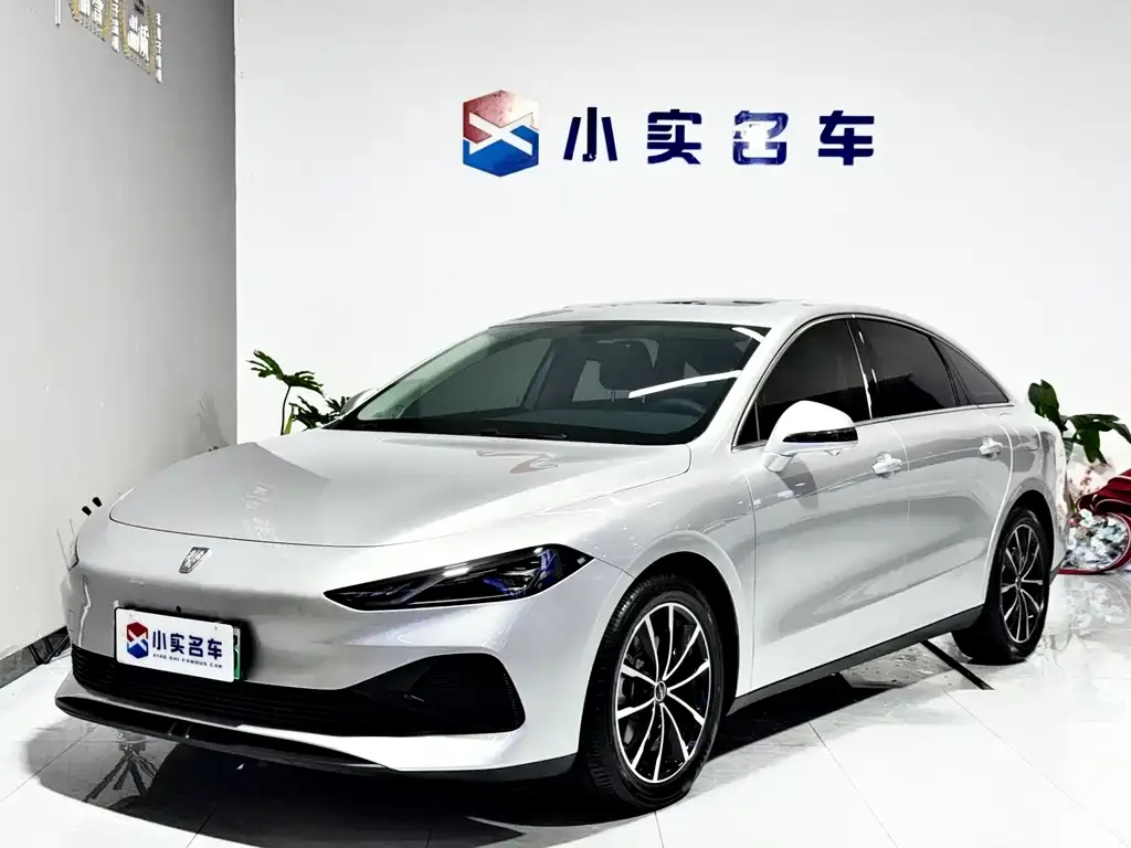 Roewe D7 — фото 1