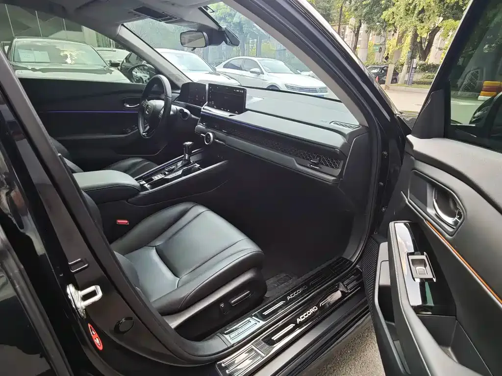 Honda Accord — фото 5
