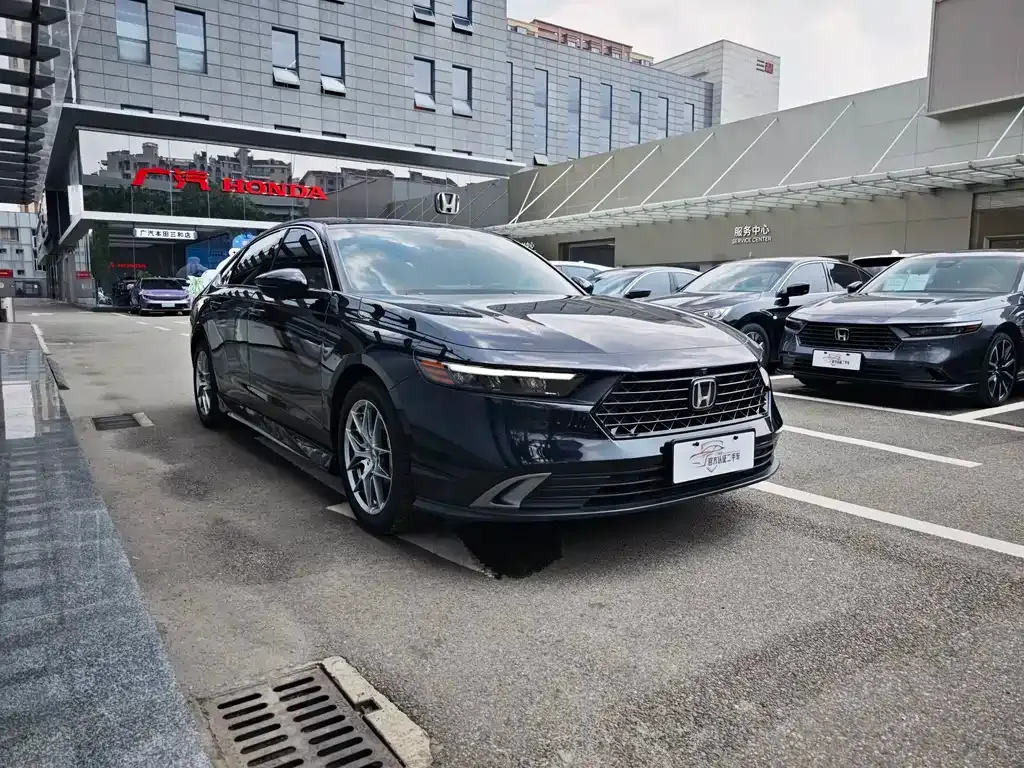Honda Accord — фото 10