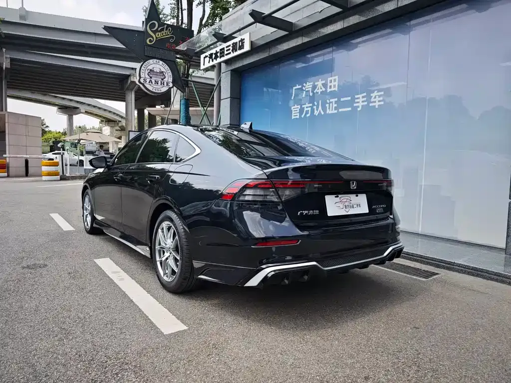 Honda Accord — фото 3