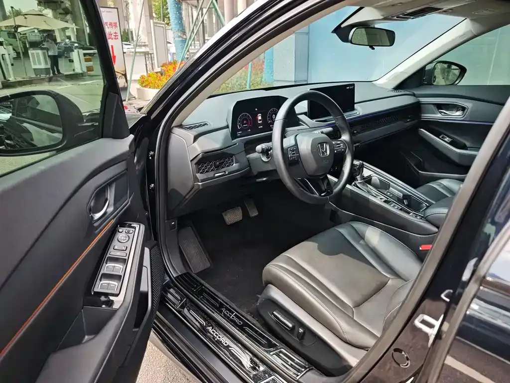 Honda Accord — фото 2
