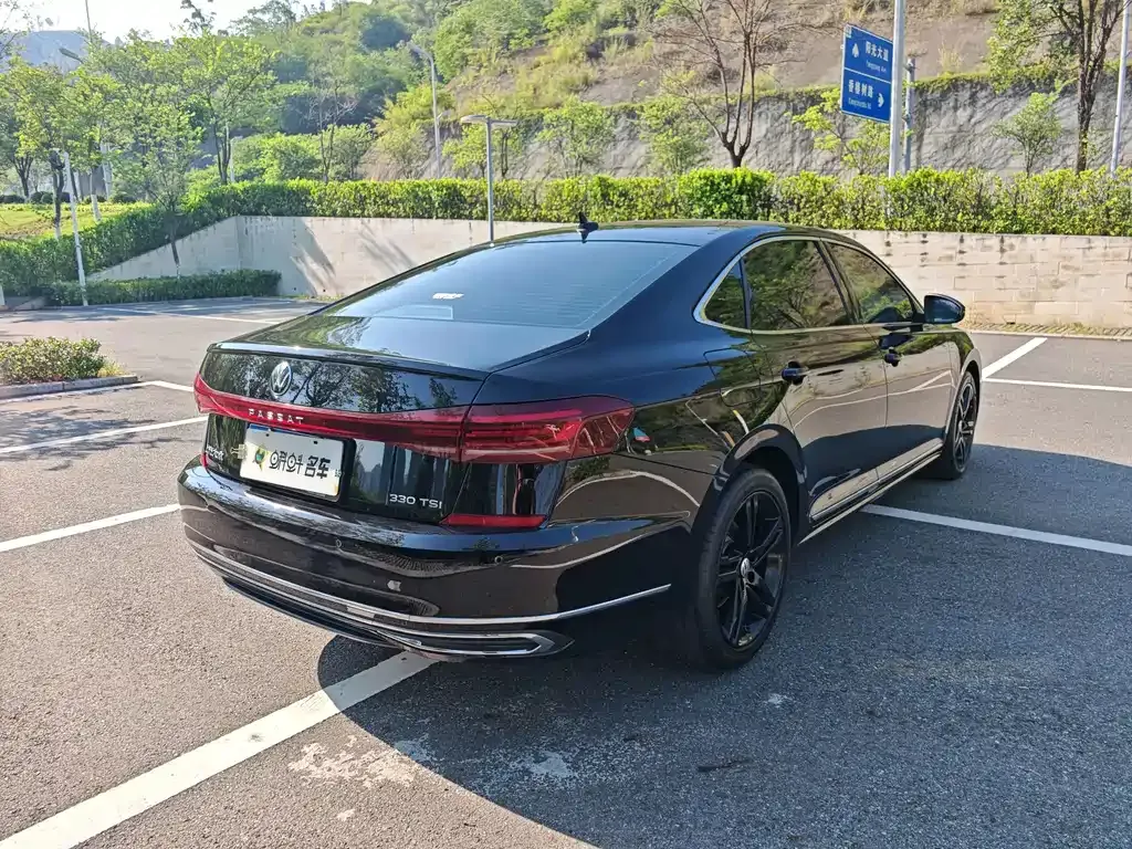 Volkswagen Passat — фото 9