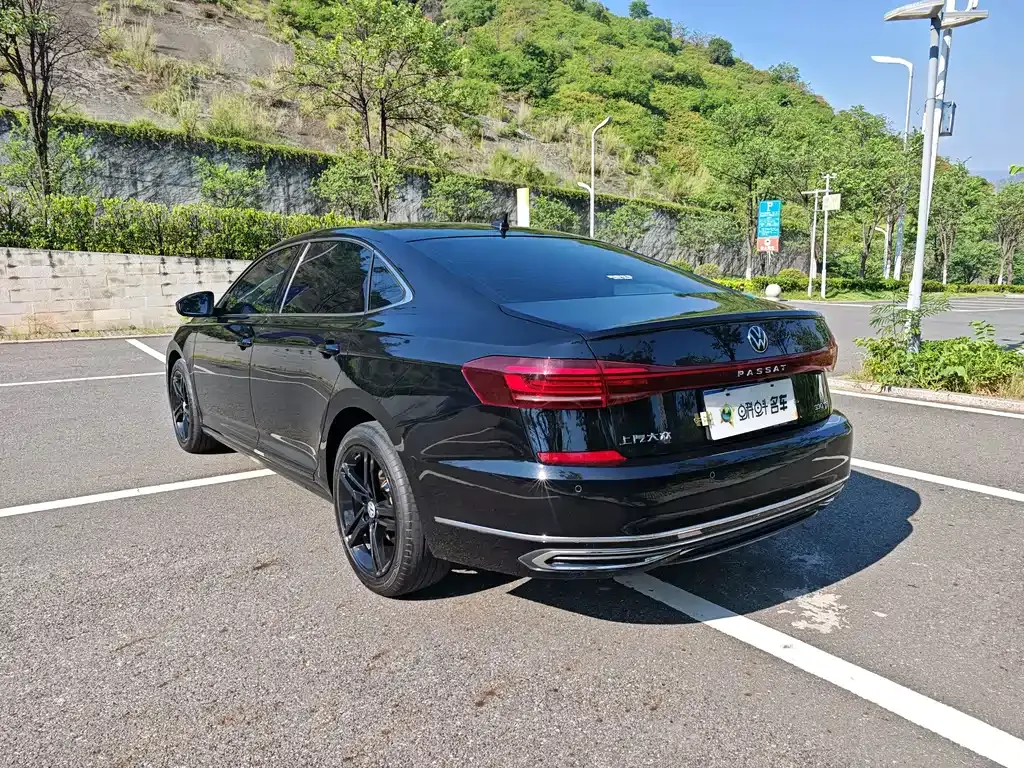 Volkswagen Passat — фото 8