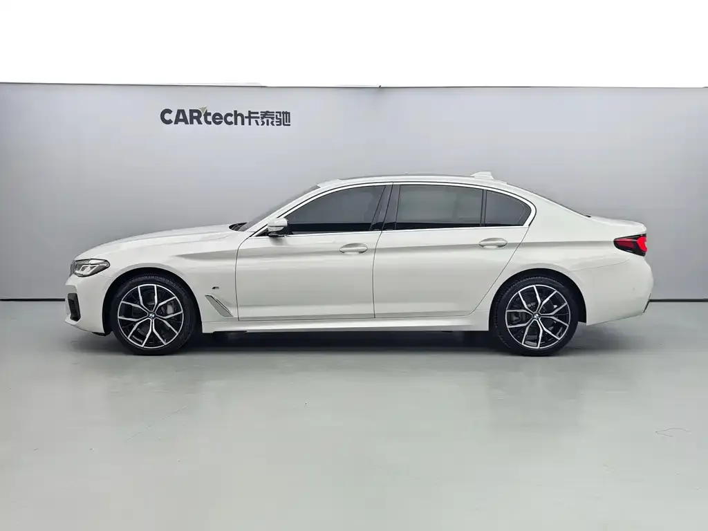 BMW 5 Series — фото 2