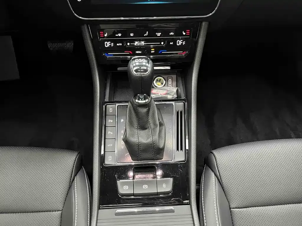 Skoda Superb — фото 7