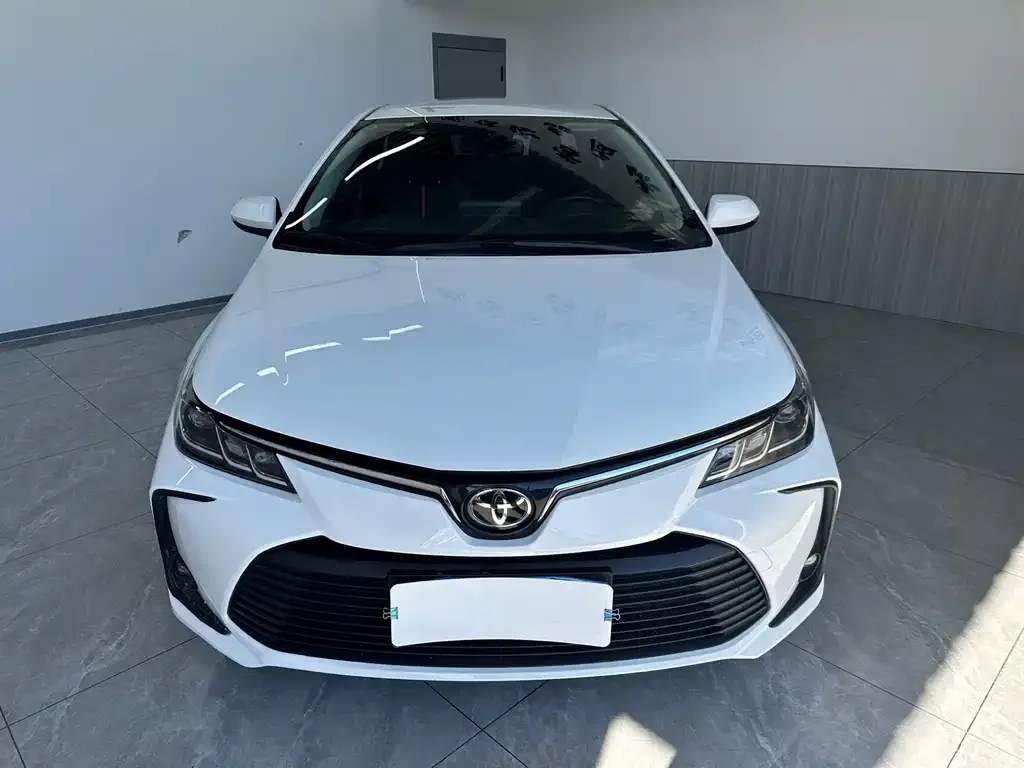 Toyota Corolla — фото 6