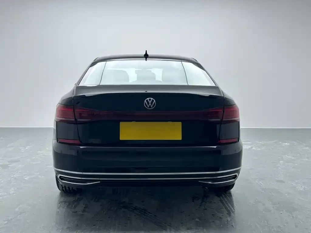 Volkswagen Passat — фото 3