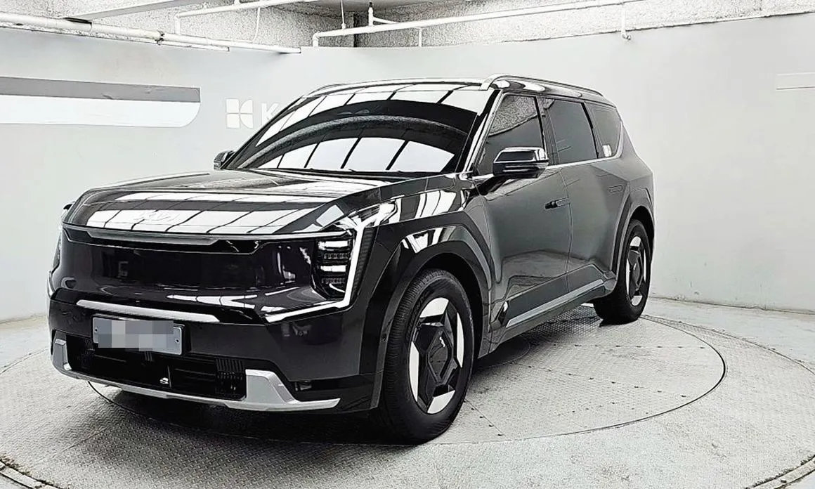 Kia EV9 — фото 1