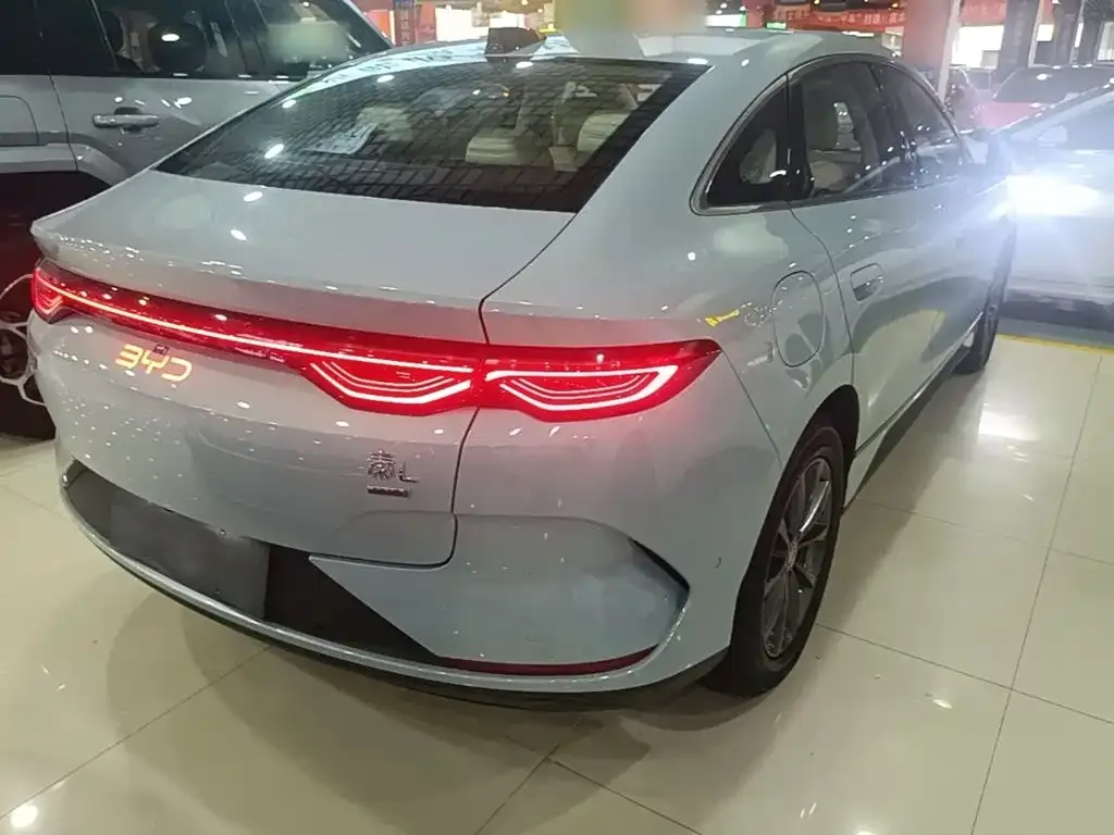 BYD Qin L — фото 7