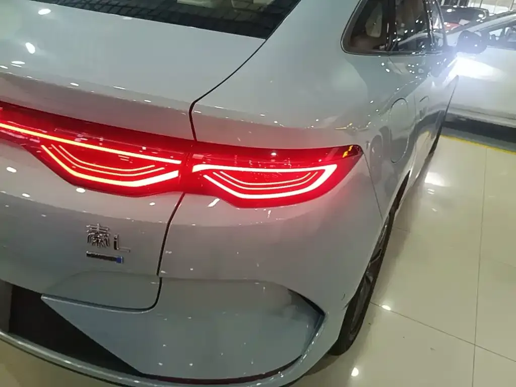 BYD Qin L — фото 4