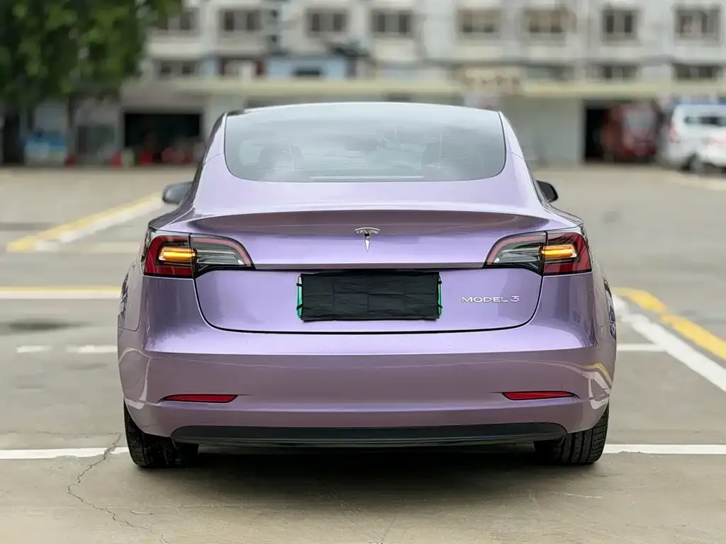 Tesla Model 3 — фото 4